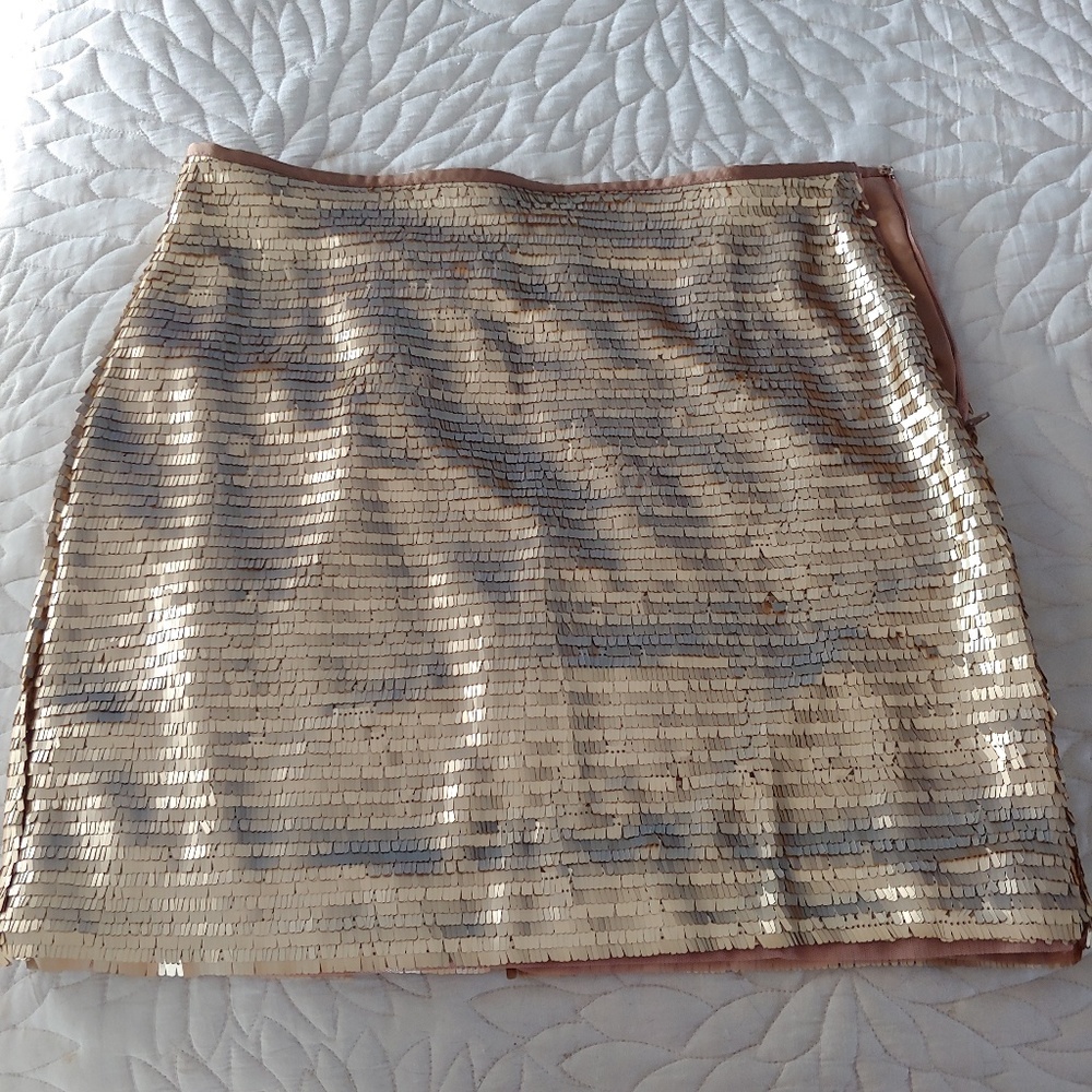 Gold sequin mini skirt size 10 never worn!